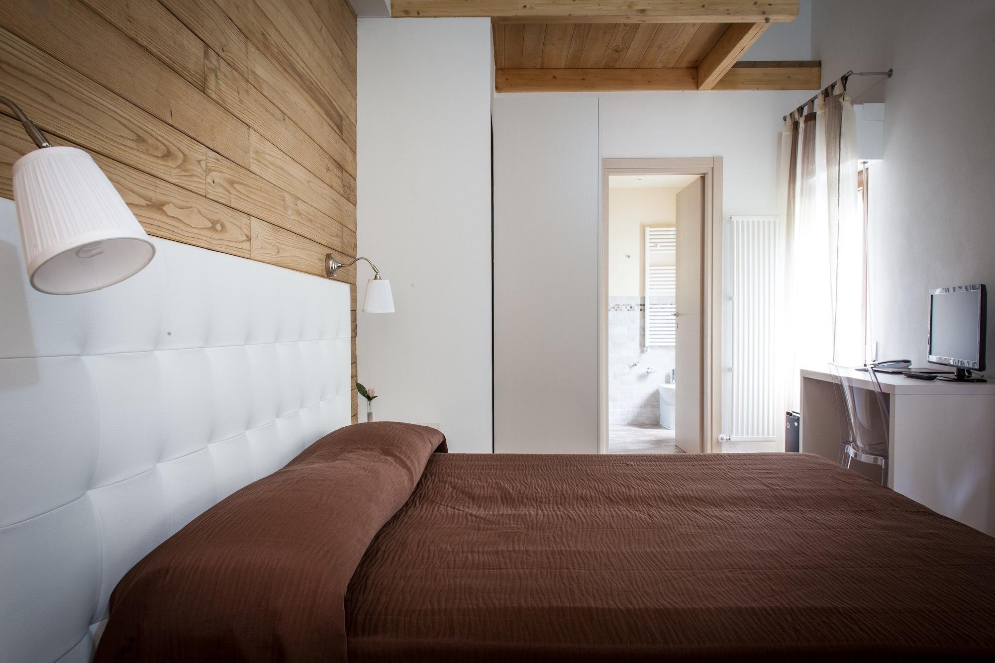 Piccolo Hotel Aurora 아바디아산살바토레 외부 사진