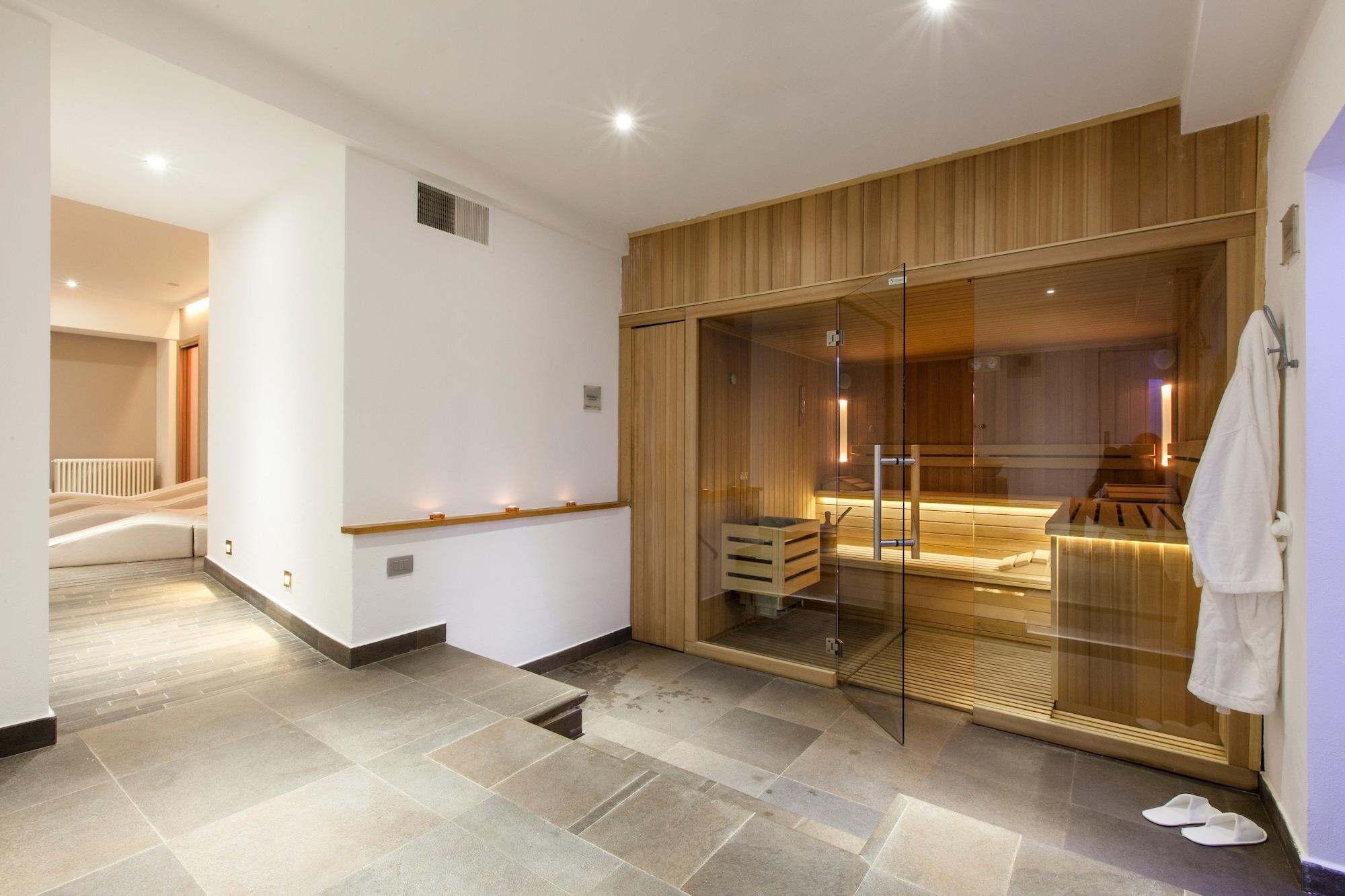 Piccolo Hotel Aurora 아바디아산살바토레 외부 사진