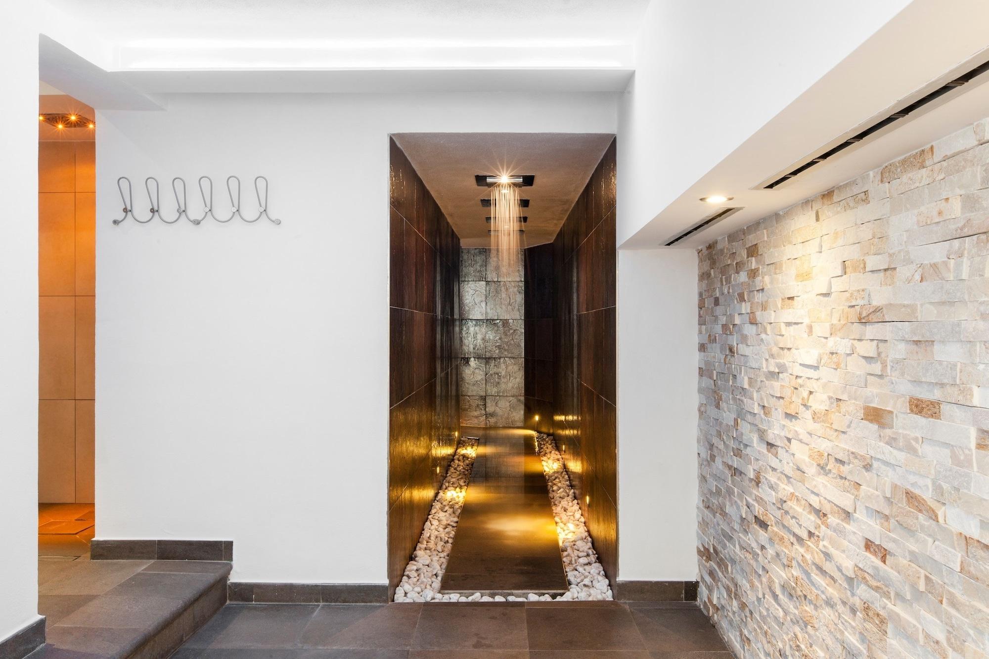 Piccolo Hotel Aurora 아바디아산살바토레 외부 사진