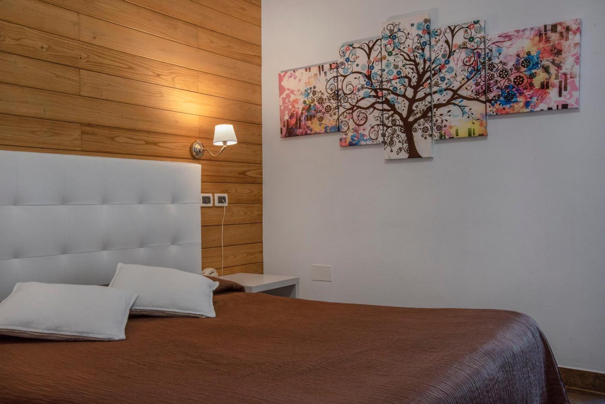 Piccolo Hotel Aurora 아바디아산살바토레 외부 사진