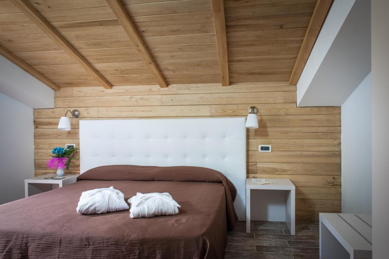 Piccolo Hotel Aurora 아바디아산살바토레 외부 사진